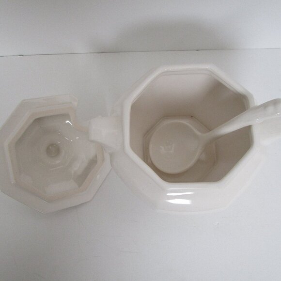 small ceramic soup sauce tureen